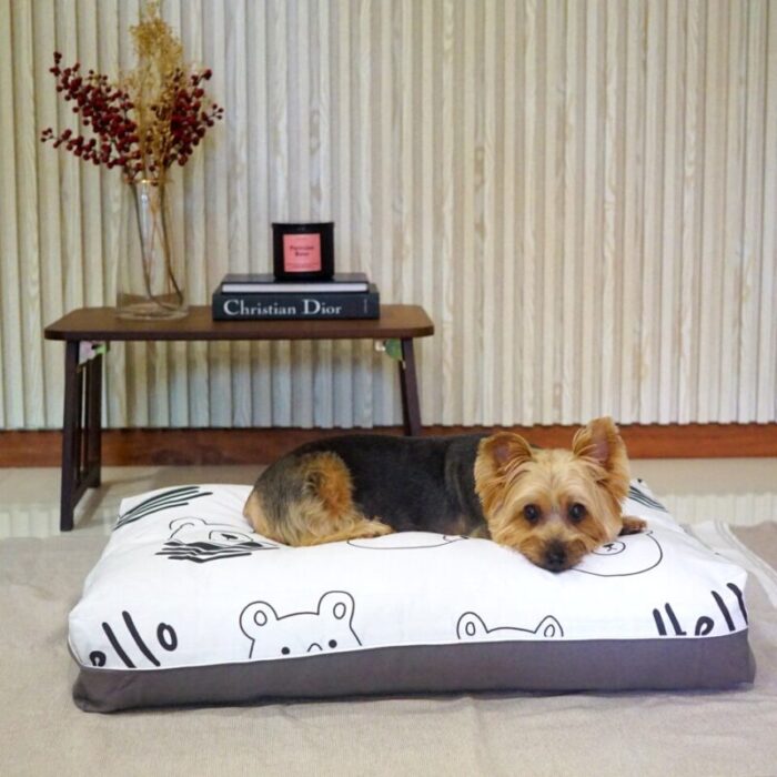 bear cooling dog bed medium sized in white and grey 221006042718 1