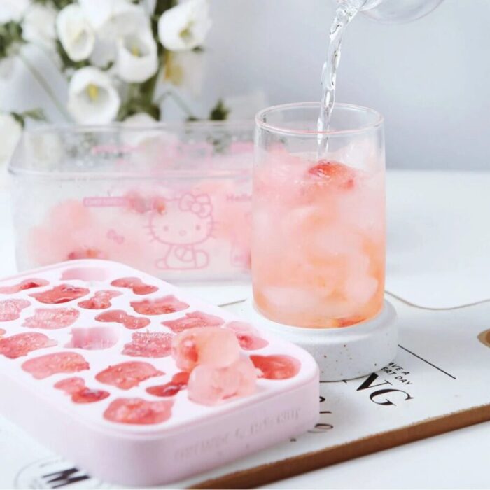 chefmade hello kitty ice cube tray with lid and bin 1898cm kt7110 240816044358 3